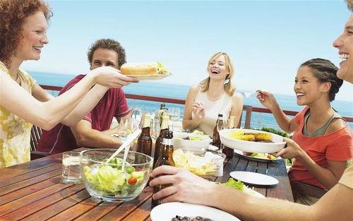 我在皇宫吃瓜摸鱼书包网,吃瓜摸鱼间的书包网奇遇记