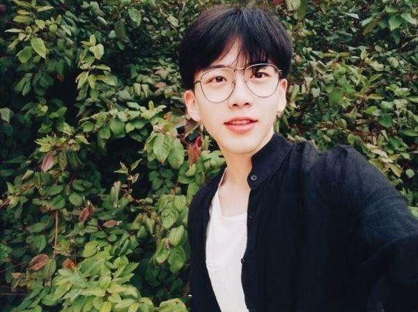 潇洒娱乐吃瓜者微博,揭秘吃瓜者的微博世界 第2张 潇洒娱乐吃瓜者微博,揭秘吃瓜者的微博世界 第2张