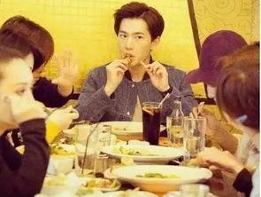 娱乐圈吃瓜背景板是谁,揭秘“吃瓜背景板”背后的故事 第3张 娱乐圈吃瓜背景板是谁,揭秘“吃瓜背景板”背后的故事 第3张