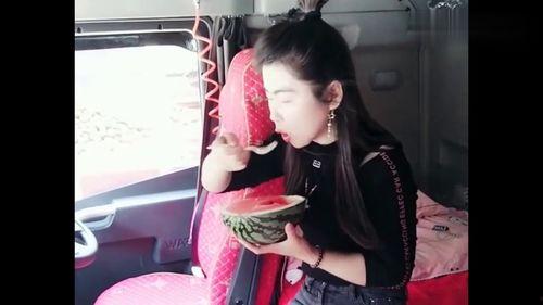 娱乐吃瓜女的叫什么,揭秘娱乐圈幕后风云  第1张