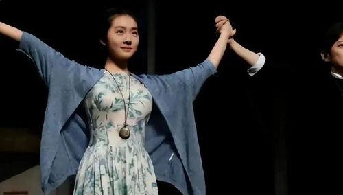 娱乐吃瓜君刘亦菲是谁啊,娱乐吃瓜界的璀璨明星  第3张