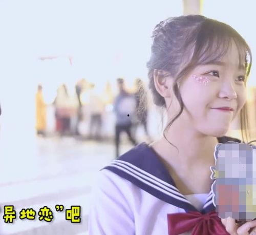 娱乐吃瓜酱异地恋拍照,娱乐吃瓜酱的创意拍照大揭秘  第3张