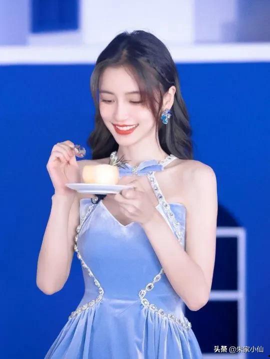 吃瓜娱乐间蔡徐坤,从吃瓜娱乐到现象级偶像的蜕变之路  第3张